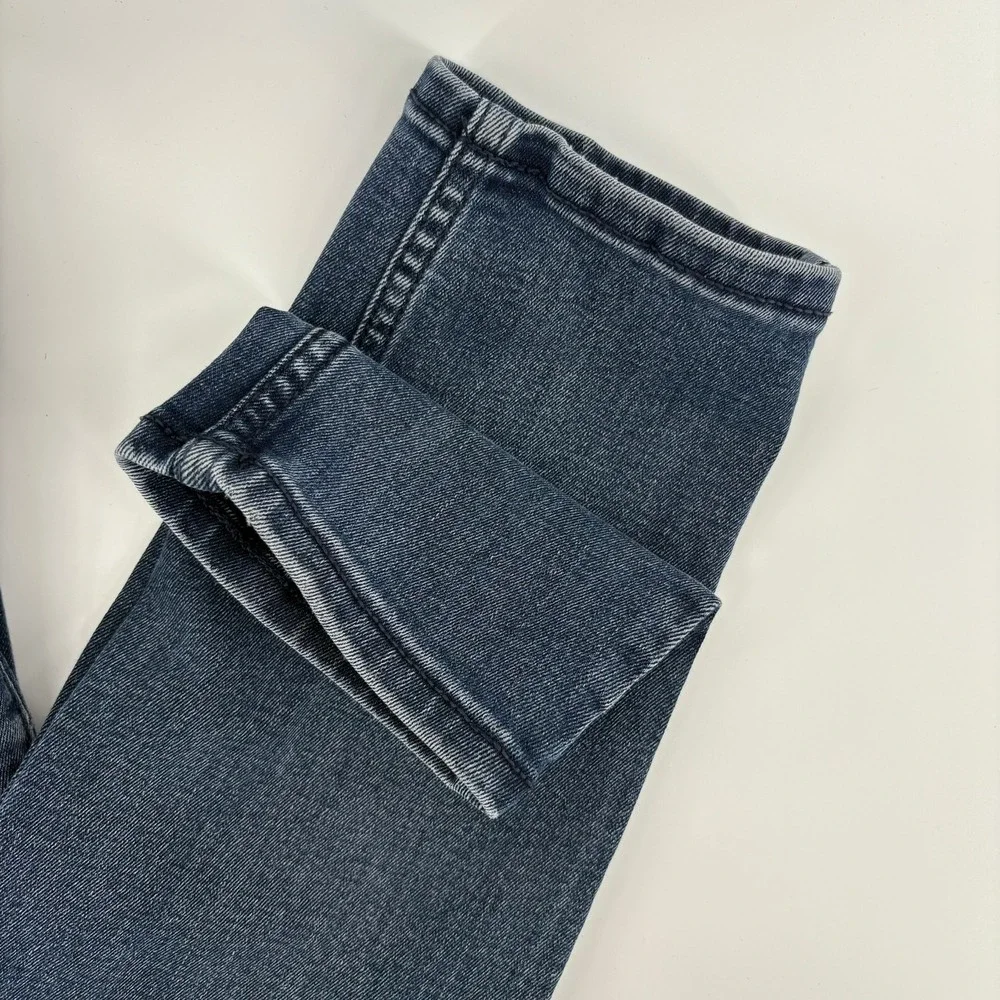 Old Navy Women's Size 8 Short Blue Wash‎ Mid Rise Skinny Jeans